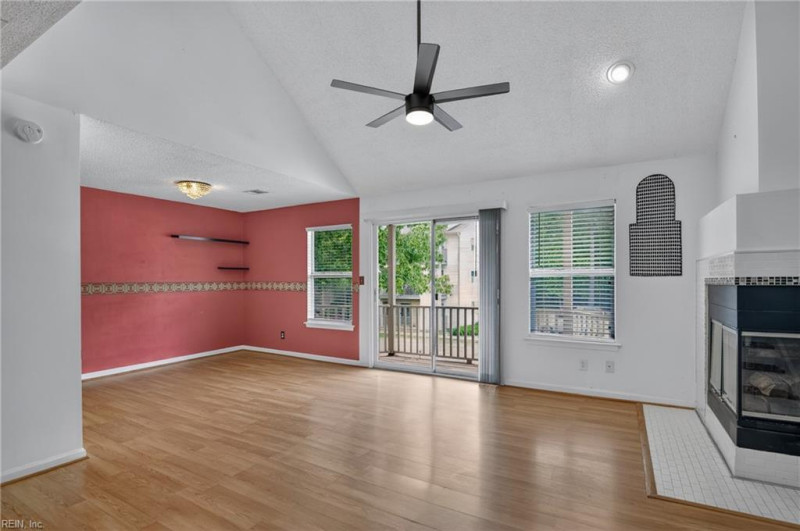 Photo 4 of 26 residential for sale in Newport News virginia
