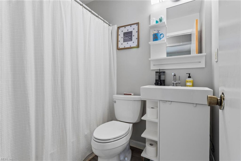 Photo 12 of 22 residential for sale in Hampton virginia