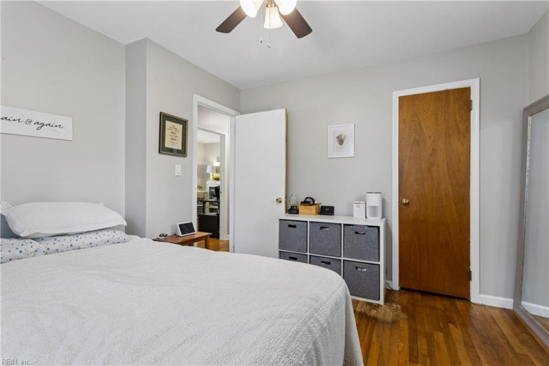 Photo 15 of 22 residential for sale in Hampton virginia