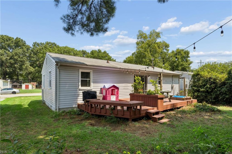Photo 18 of 22 residential for sale in Hampton virginia