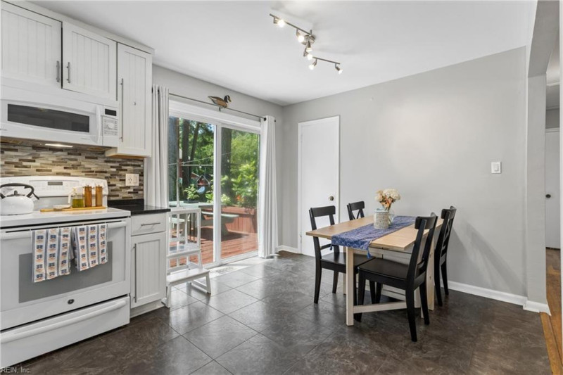 Photo 9 of 22 residential for sale in Hampton virginia