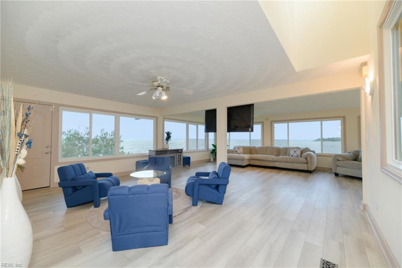 Photo 17 of 29 residential for sale in Newport News virginia