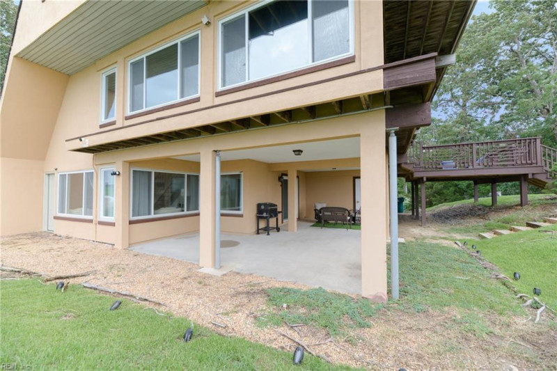 Photo 6 of 29 residential for sale in Newport News virginia