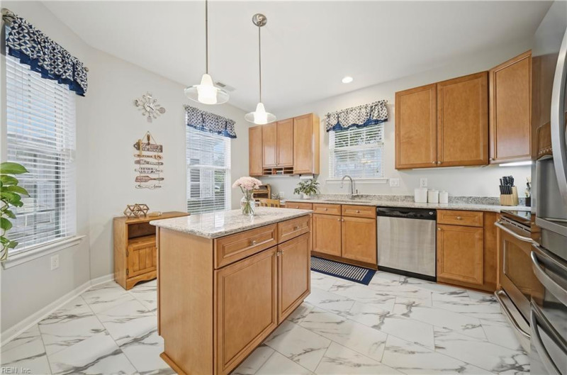 Photo 3 of 50 residential for sale in Chesapeake virginia Photo 3 of 50 residential for sale in Chesapeake virginia