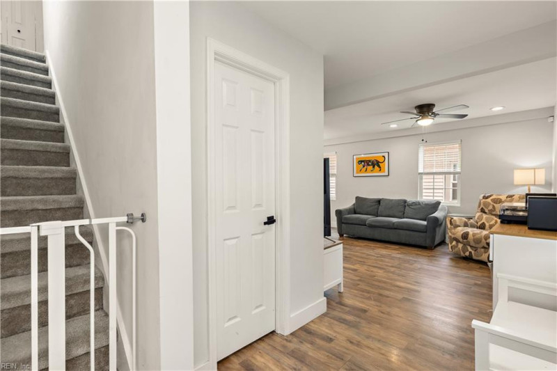 Photo 13 of 38 residential for sale in Norfolk virginia