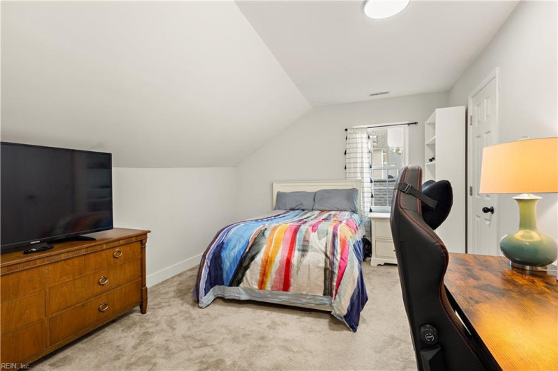 Photo 16 of 38 residential for sale in Norfolk virginia