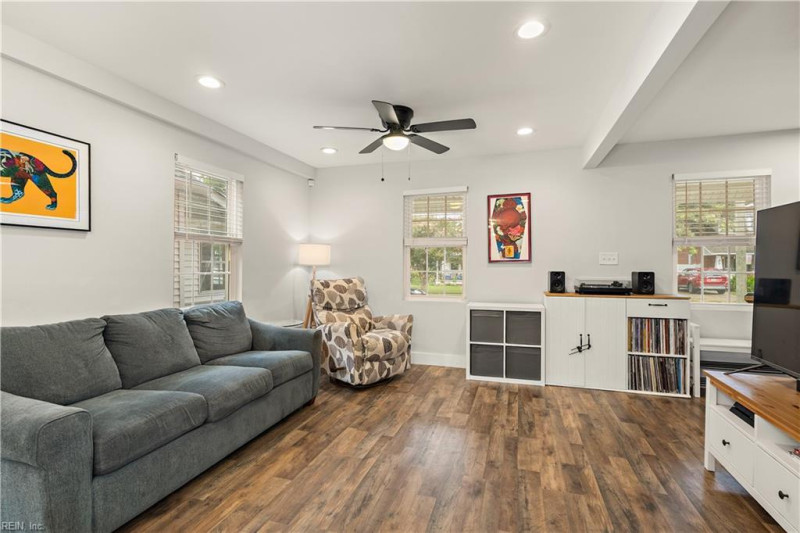 Photo 8 of 38 residential for sale in Norfolk virginia