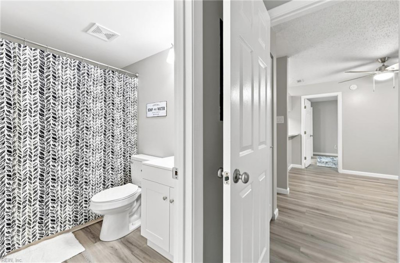 Photo 18 of 26 residential for sale in Virginia Beach virginia
