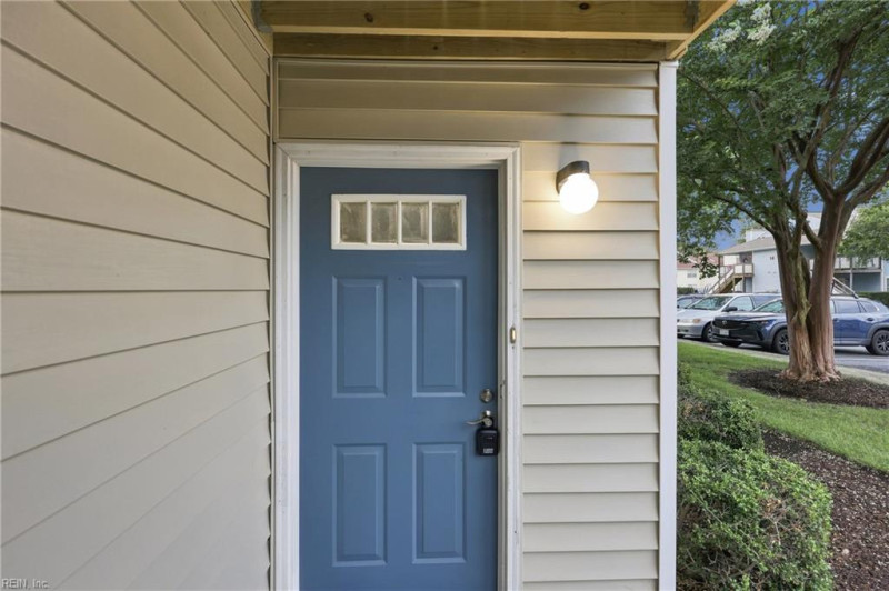 Photo 2 of 26 residential for sale in Virginia Beach virginia