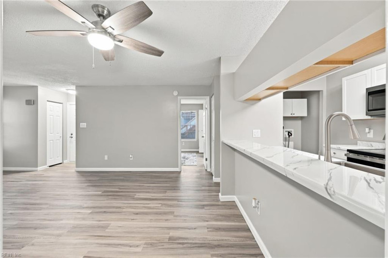 Photo 8 of 26 residential for sale in Virginia Beach virginia