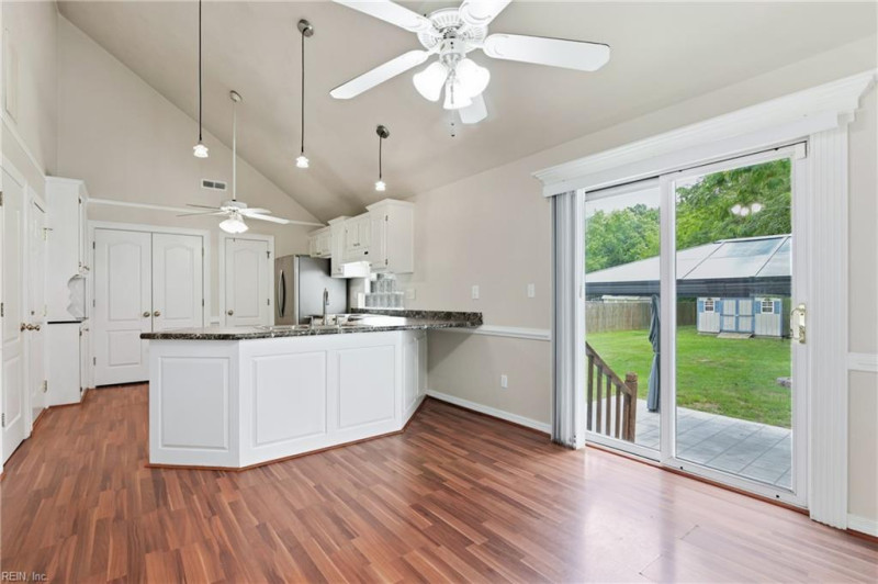 Photo 11 of 46 residential for sale in Chesapeake virginia