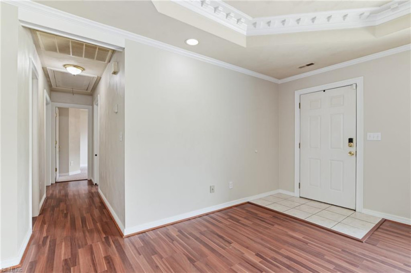 Photo 15 of 46 residential for sale in Chesapeake virginia