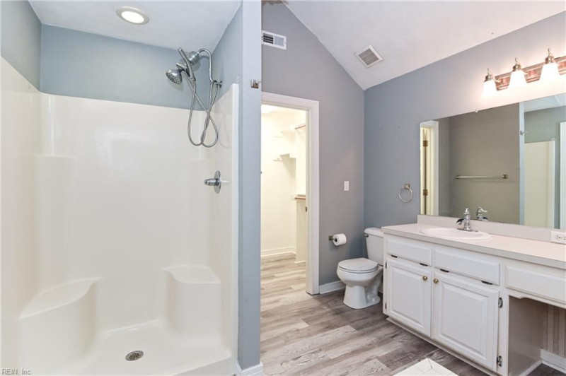 Photo 22 of 46 residential for sale in Chesapeake virginia