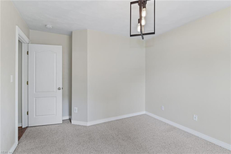 Photo 27 of 46 residential for sale in Chesapeake virginia