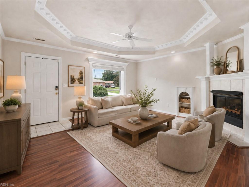 Photo 4 of 46 residential for sale in Chesapeake virginia