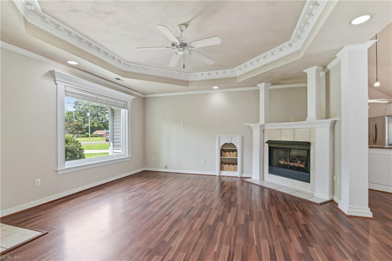 Photo 6 of 46 residential for sale in Chesapeake virginia