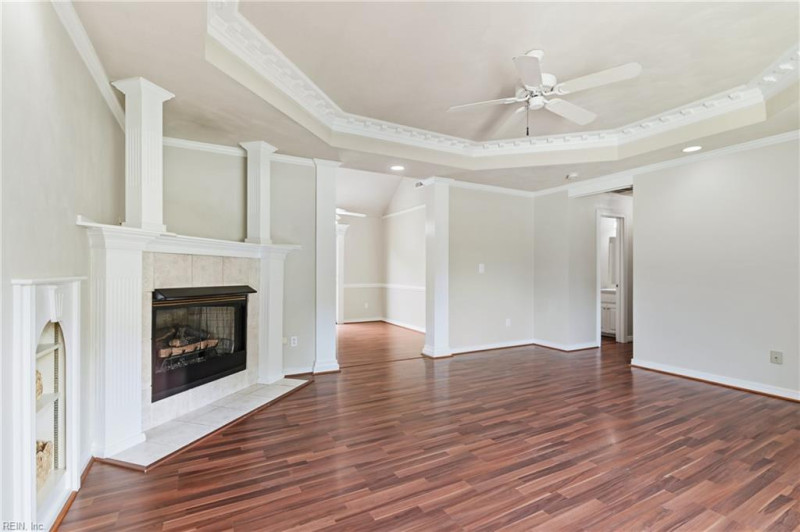 Photo 8 of 46 residential for sale in Chesapeake virginia
