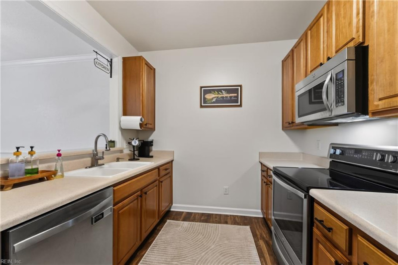 Photo 12 of 29 residential for sale in Chesapeake virginia