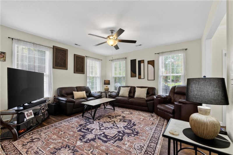 Photo 3 of 29 residential for sale in Chesapeake virginia