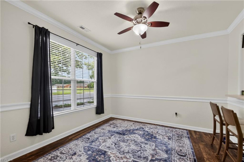 Photo 6 of 29 residential for sale in Chesapeake virginia