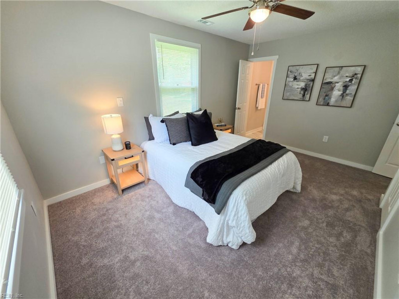Photo 11 of 22 residential for sale in Moyock virginia
