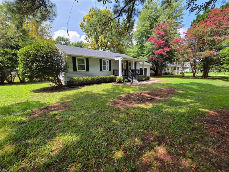 Photo 17 of 22 residential for sale in Moyock virginia