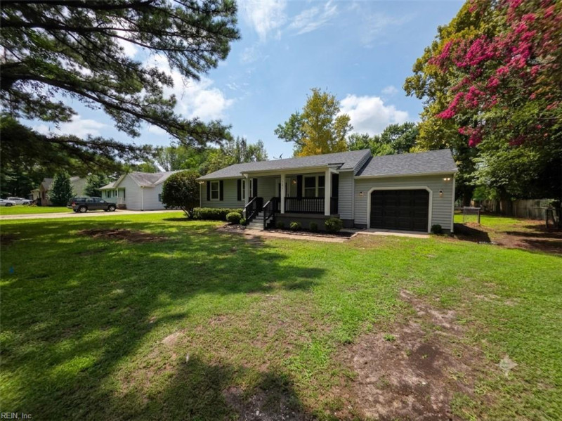 Photo 18 of 22 residential for sale in Moyock virginia