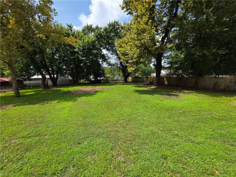 Photo 21 of 22 residential for sale in Moyock virginia