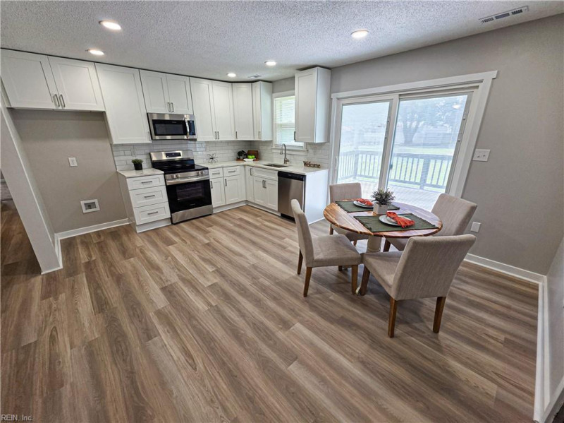 Photo 5 of 22 residential for sale in Moyock virginia