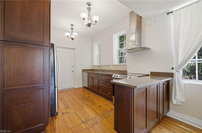 Photo 19 of 42 residential for sale in Norfolk virginia