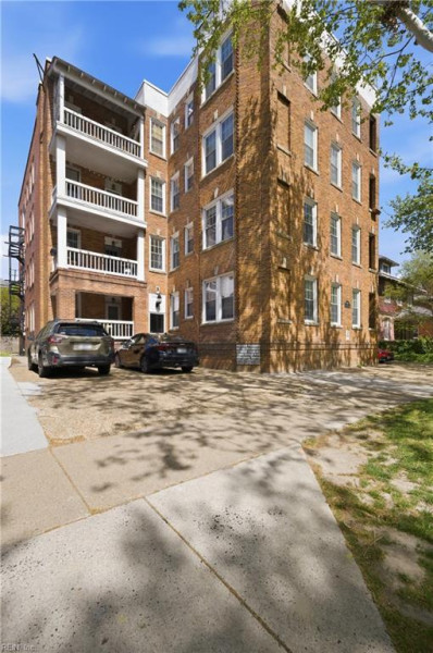 Photo 4 of 42 residential for sale in Norfolk virginia
