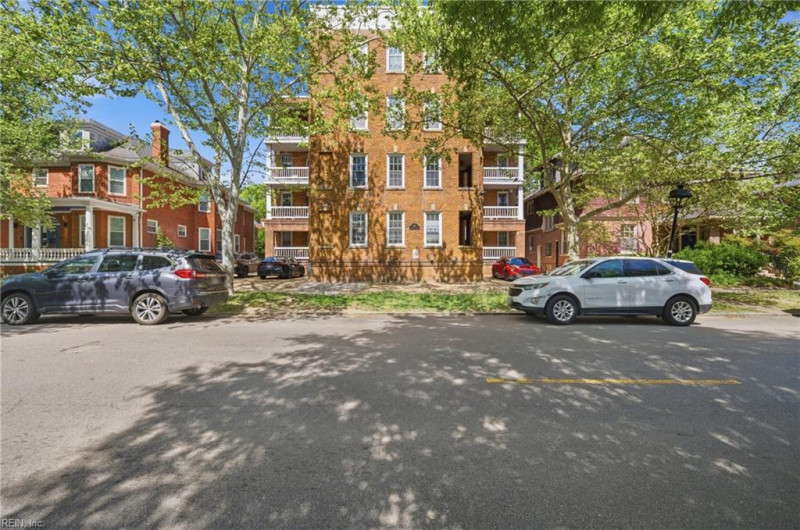 Photo 5 of 42 residential for sale in Norfolk virginia