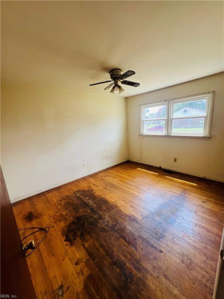 Photo 12 of 14 residential for sale in Hampton virginia