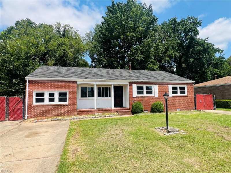 Photo 2 of 14 residential for sale in Hampton virginia