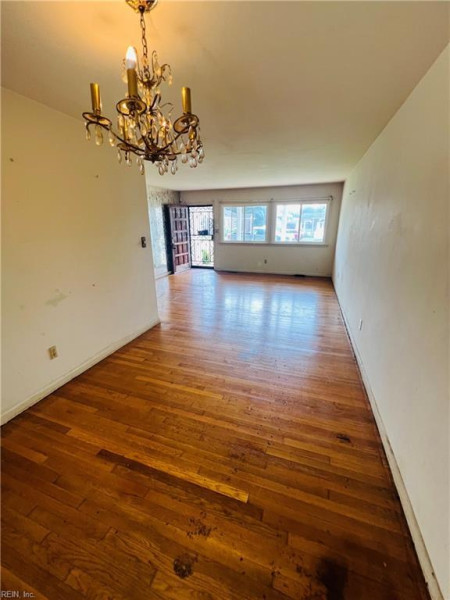 Photo 5 of 14 residential for sale in Hampton virginia