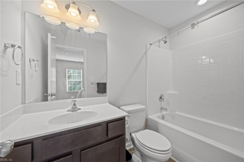 Photo 15 of 27 residential for sale in Hampton virginia