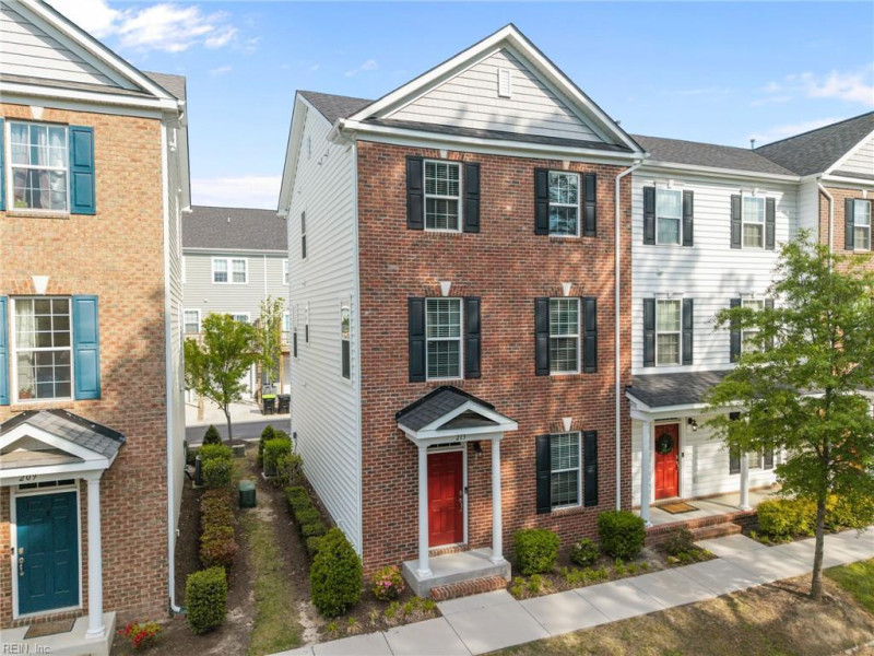Photo 2 of 27 residential for sale in Hampton virginia