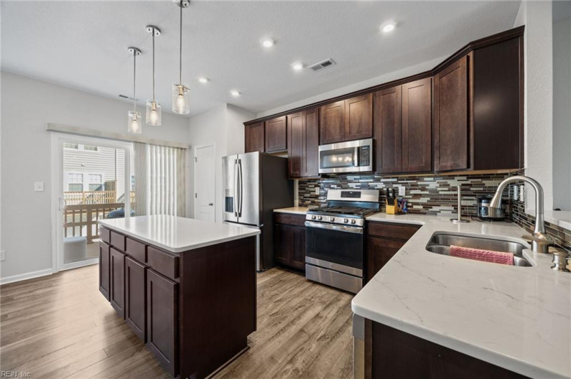Photo 5 of 27 residential for sale in Hampton virginia