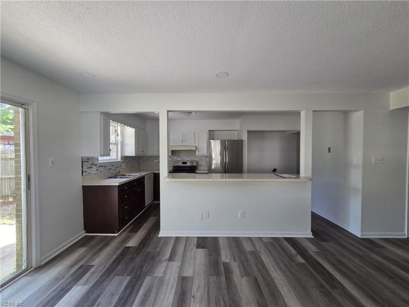 Photo 10 of 42 residential for sale in Hampton virginia