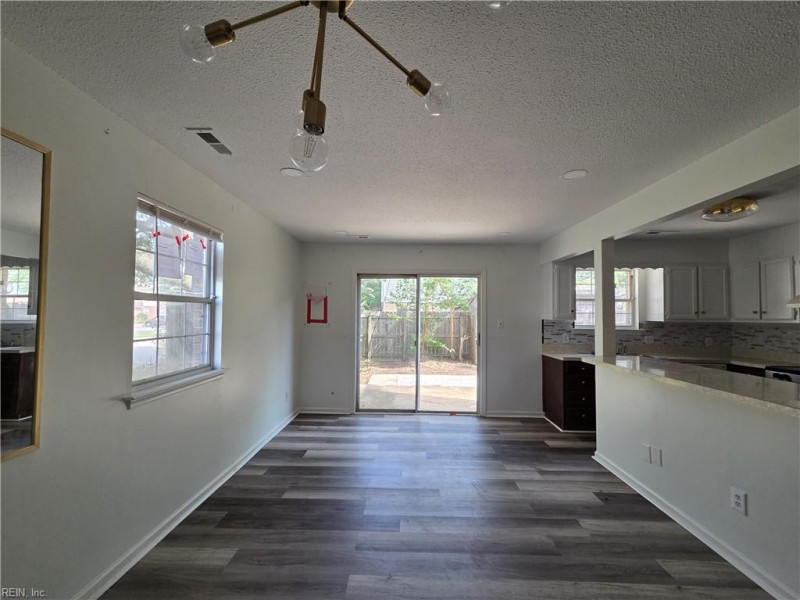 Photo 11 of 42 residential for sale in Hampton virginia