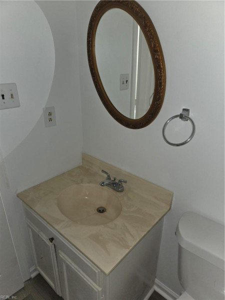 Photo 16 of 42 residential for sale in Hampton virginia