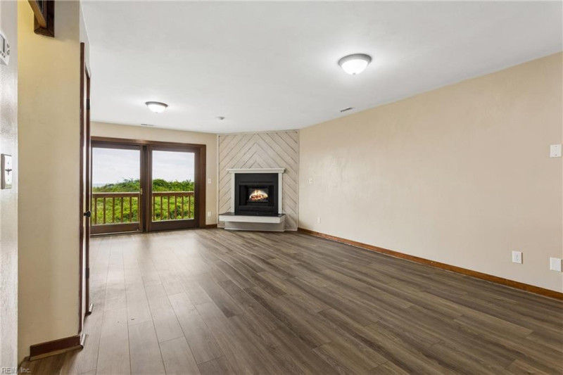 Photo 17 of 48 residential for sale in Norfolk virginia
