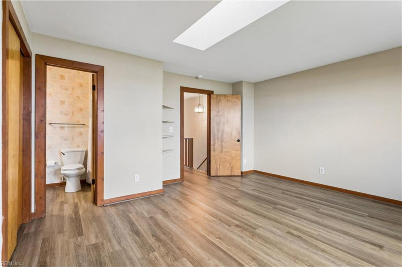 Photo 25 of 48 residential for sale in Norfolk virginia