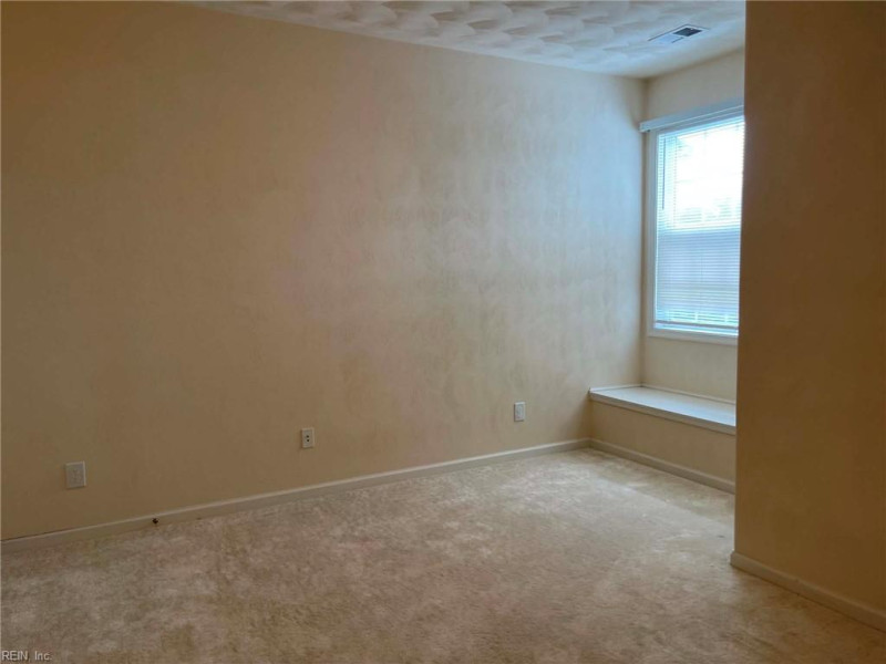 Photo 16 of 28 residential for sale in Virginia Beach virginia
