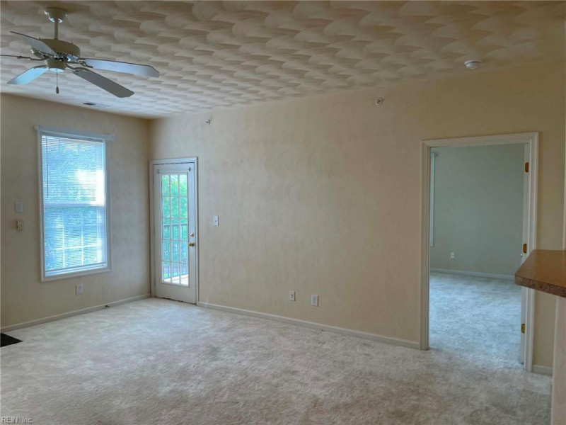 Photo 5 of 28 residential for sale in Virginia Beach virginia