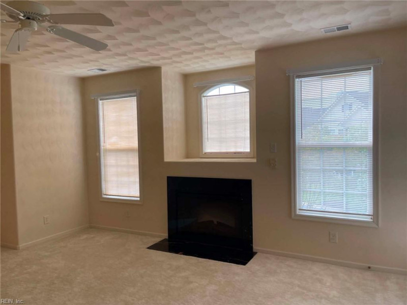Photo 9 of 28 residential for sale in Virginia Beach virginia