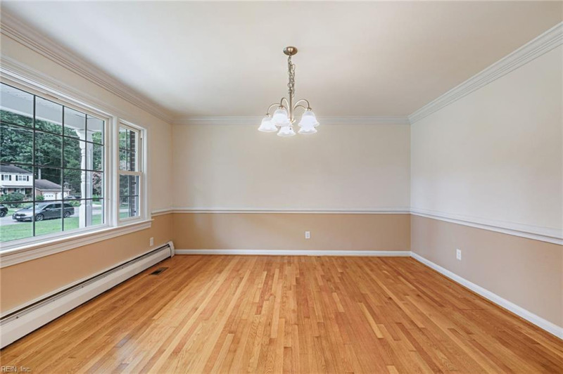 Photo 11 of 46 residential for sale in Newport News virginia