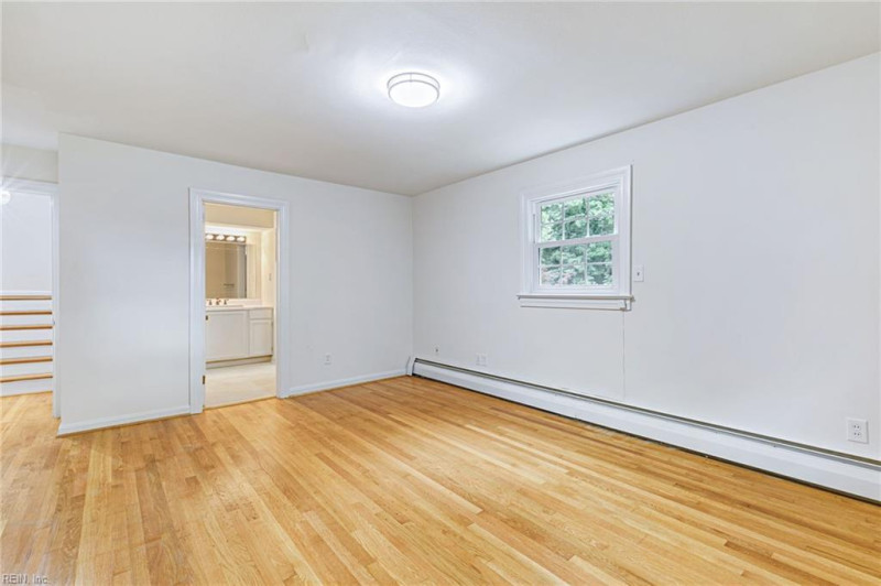 Photo 18 of 46 residential for sale in Newport News virginia