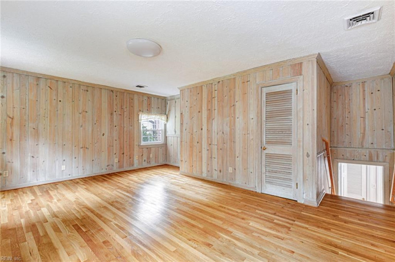 Photo 34 of 46 residential for sale in Newport News virginia