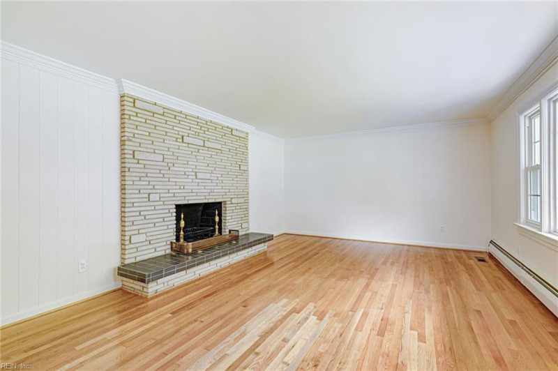 Photo 7 of 46 residential for sale in Newport News virginia